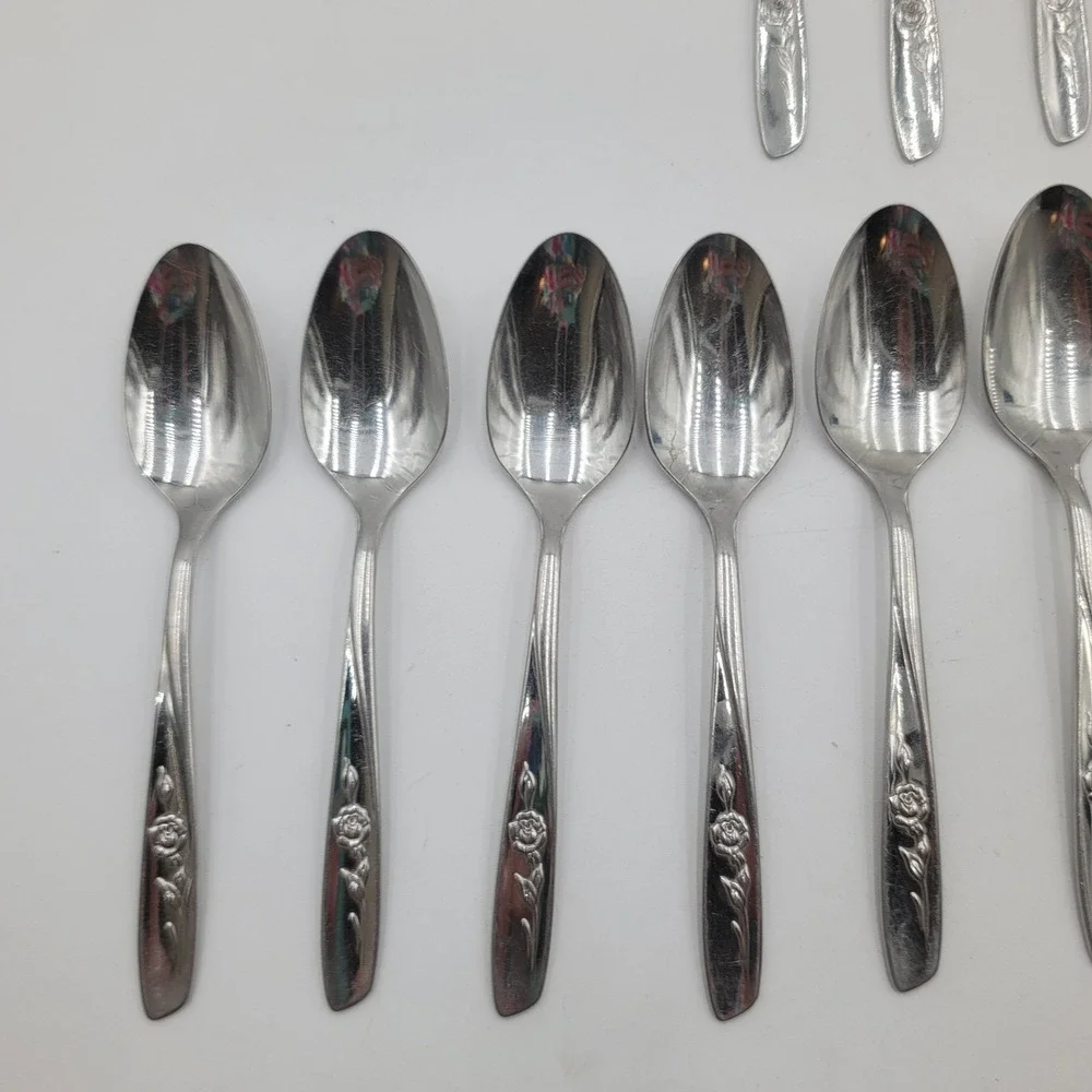 17pc Wm A Rogers Oneida Sweet Briar Stainless Flatware Rose Floral Silverware